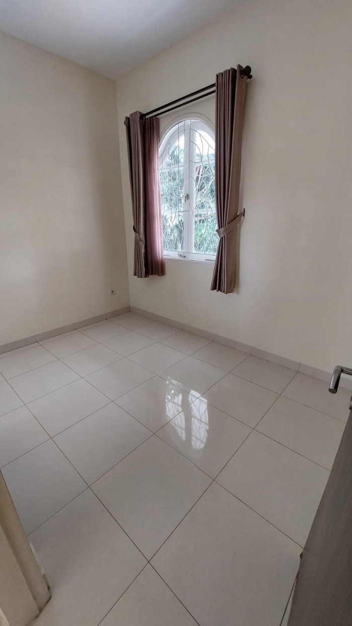 Rumah Disewakan di Meadow Green Lippo Cikarang